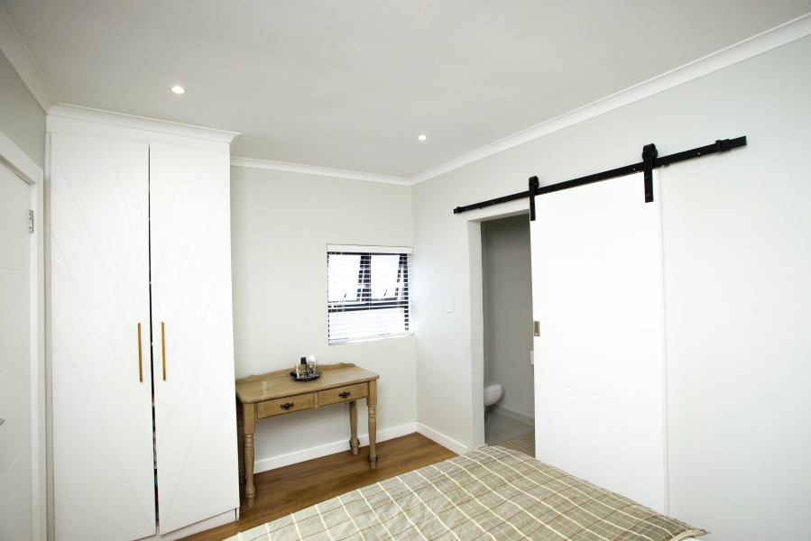 4 Bedroom Property for Sale in Loevenstein Western Cape